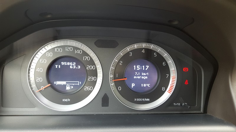 וולוו XC60 T6 - צריכת דלק משולבת של 7 ק"מ לליטר בממוצע