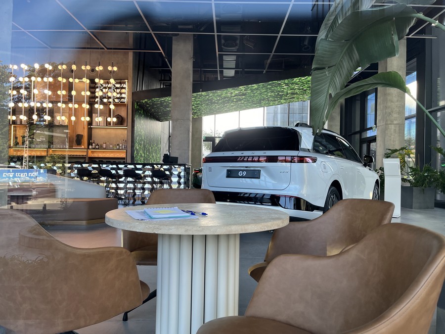 מרכז חווית הלקוח החדש של אקספנג במידטאון תל-אביב